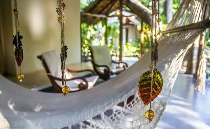 Bungalov, Havuz Kenarı (Lula)