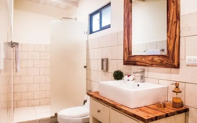 Bungalov, Havuz Kenarı (Lula)