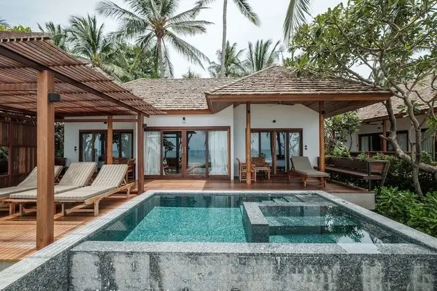 Beachfront villa, 2 bedrooms with private pool