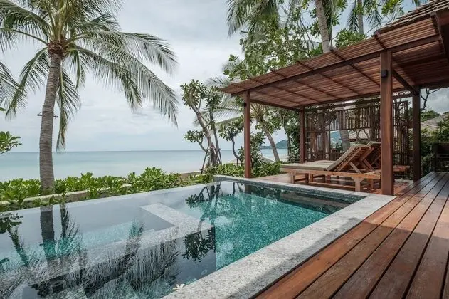 Beachfront villa, 2 bedrooms with private pool