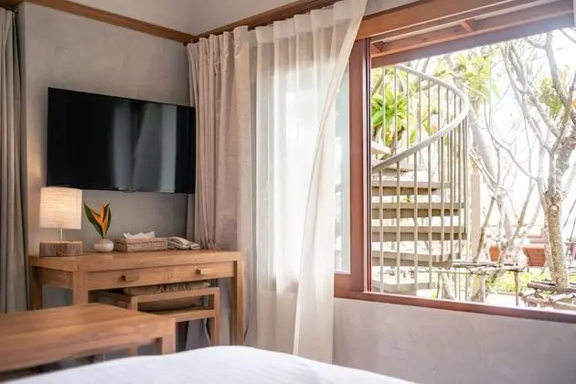 Premium 2 Bedroom with roof deck and Seaview