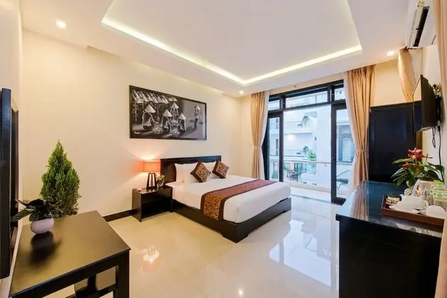 Deluxe Tek Büyük veya İki Ayrı Yataklı Oda, Sigara İçilmez, Havuz Manzaralı