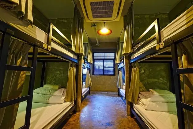 6-Bed Family Room with Shared Bathroom