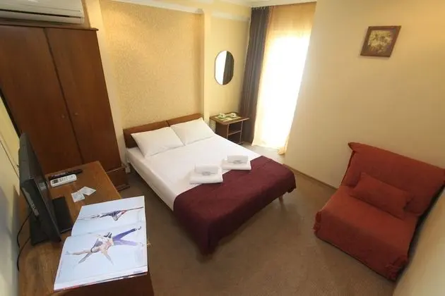 Standard Tek Büyük veya İki Ayrı Yataklı Oda