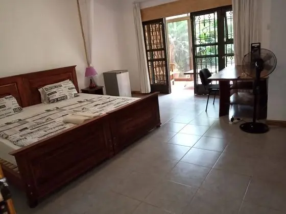 Deluxe Oda (Large Rm (1) with Balcony)