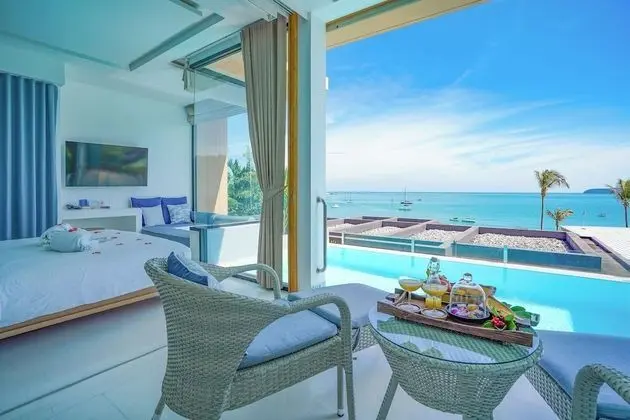 Panoramic Pool Villa Room