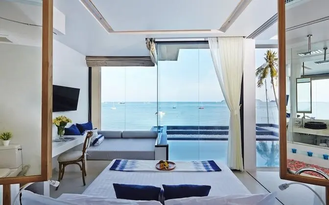 Panoramic Pool Villa Room