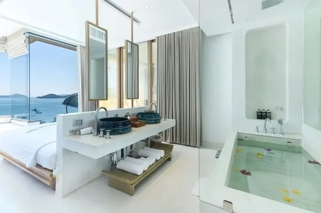 Panoramic Pool Villa Room