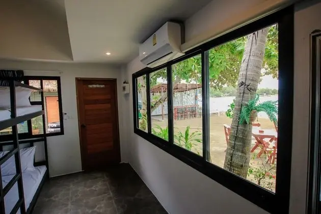 Ocean View Twin Beds Room