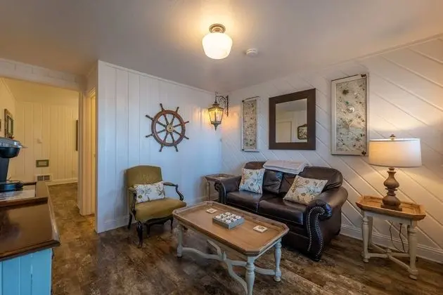 Tek Kişilik Oda, Koy Manzaralı