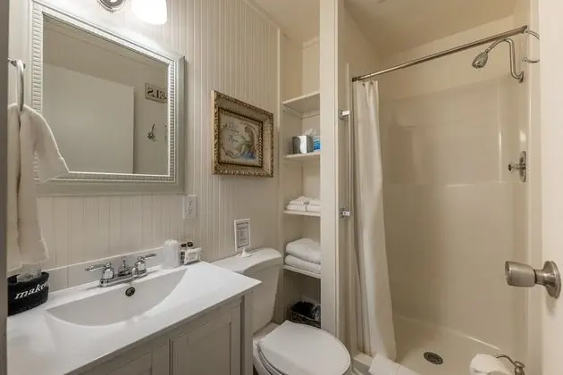 Tek Kişilik Oda, Koy Manzaralı