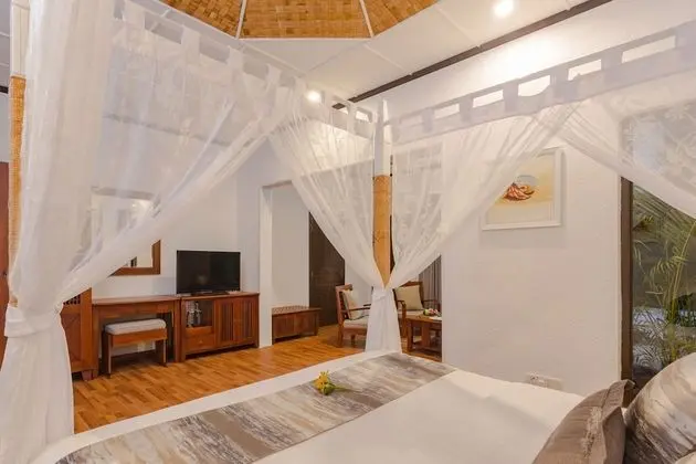 Deluxe Beachfront Room