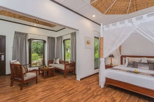 Deluxe Beachfront Room