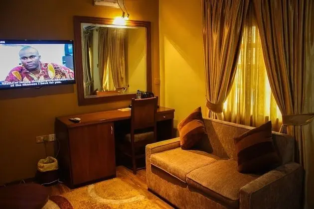 Deluxe Tek Büyük Yataklı Oda