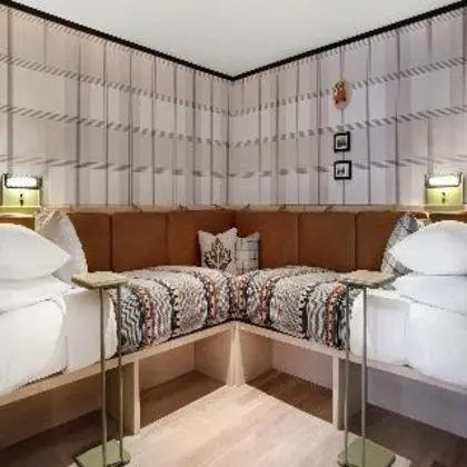 SUITE