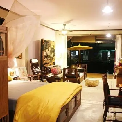 Studio Suite B