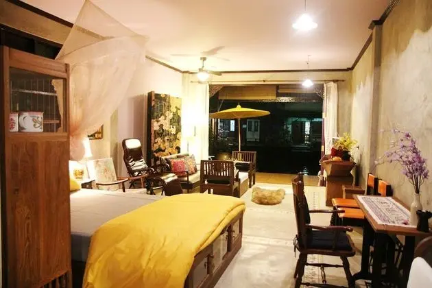 Studio Suite B