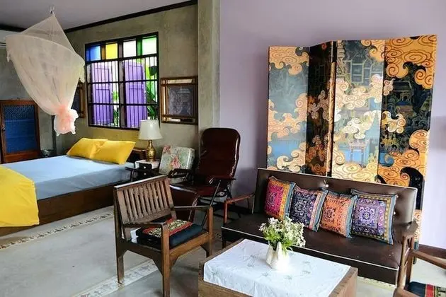 Studio Suite B