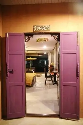 Studio Suite B