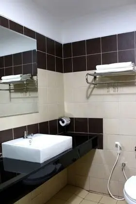 Economy Triple Room