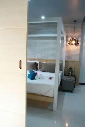 Luxury Tek Büyük Yataklı Oda