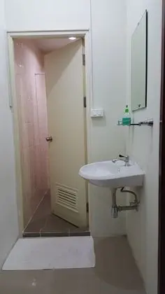 Üç Kişilik Oda (Shared Bathroom)