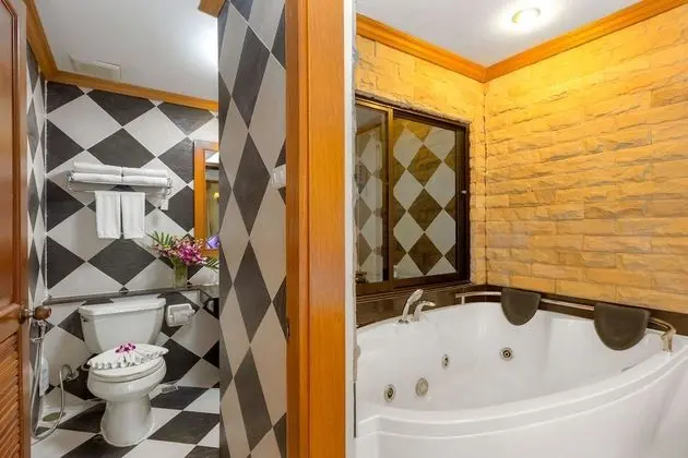 Deluxe Jacuzzi