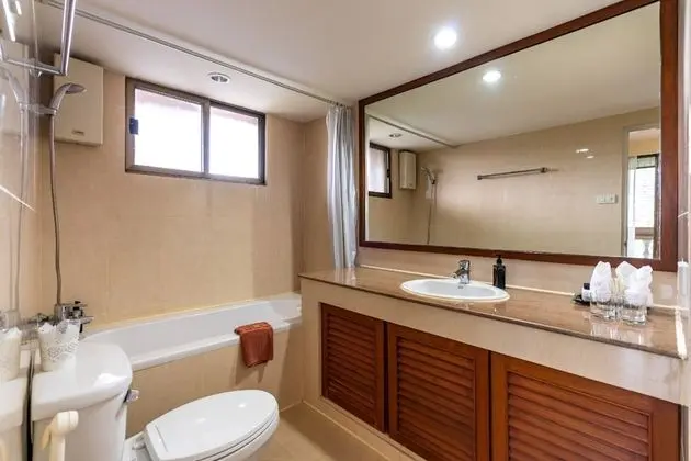Apartment 3 Bedrooms, Room with View