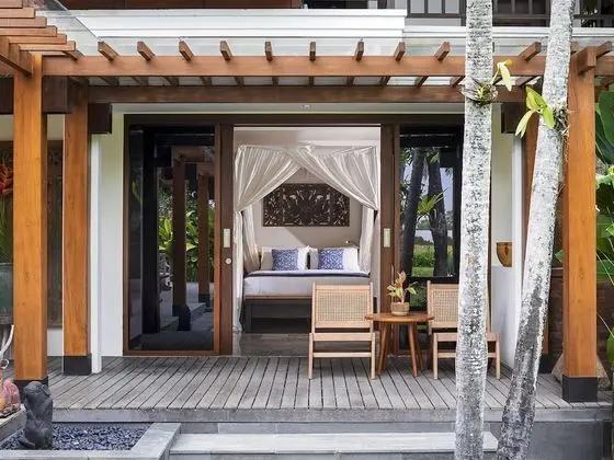 Villa, 5 Yatak Odası, Havuz Manzaralı