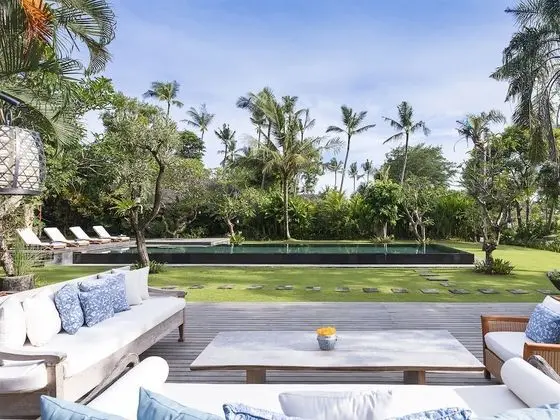 Villa, 5 Yatak Odası, Havuz Manzaralı