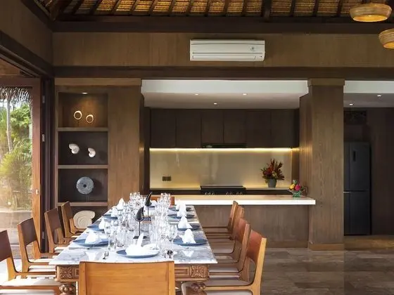 Villa, 5 Yatak Odası, Havuz Manzaralı
