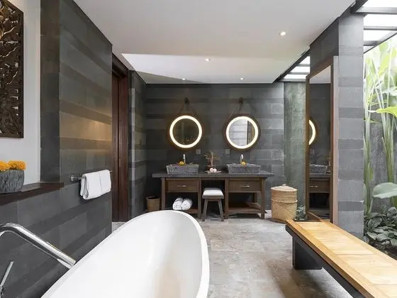 Villa, 5 Yatak Odası, Havuz Manzaralı