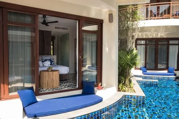 Ravenala Pool Access Room
