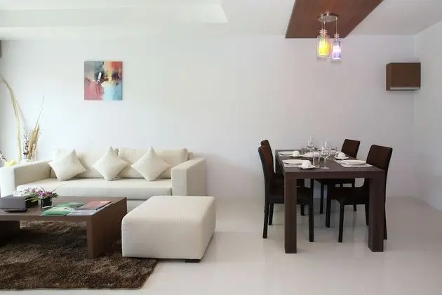 1 Bedroom Deluxe Suite