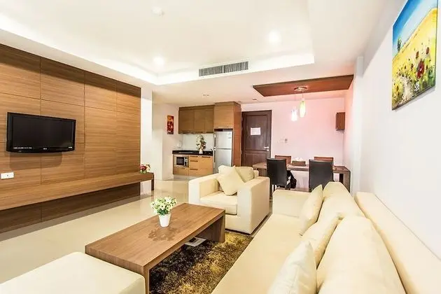 1 Bedroom Deluxe Suite