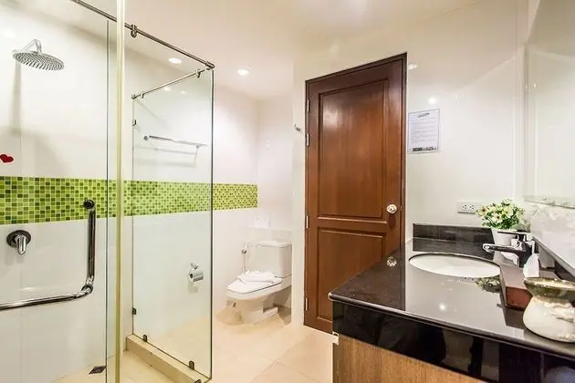 1 Bedroom Deluxe Suite