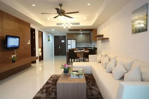 2 Bedroom Jacuzzi Suite