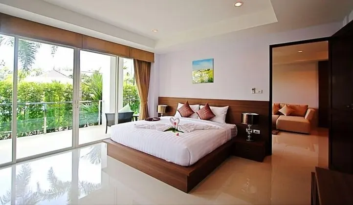 2 Bedroom Jacuzzi Suite