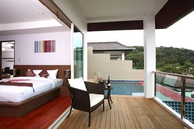 2 Bedroom Penthouse Pool Suite