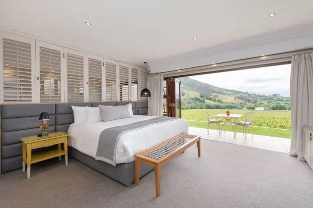 Deluxe Oda, 1 En Büyük (King) Boy Yatak