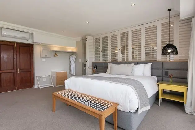 Deluxe Oda, 1 En Büyük (King) Boy Yatak