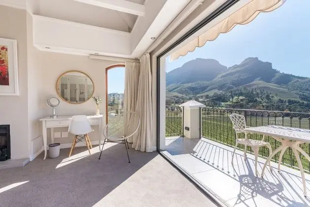 Deluxe Oda, 1 En Büyük (King) Boy Yatak