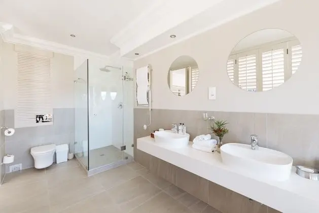 Deluxe Oda, 1 En Büyük (King) Boy Yatak