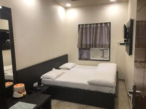 Luxury Tek Büyük Yataklı Oda