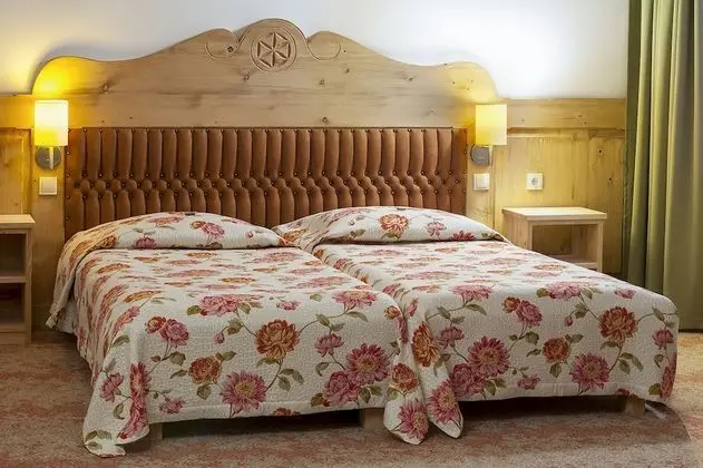 Standard Tek Büyük veya İki Ayrı Yataklı Oda (with unlimited access to Terma Bania)