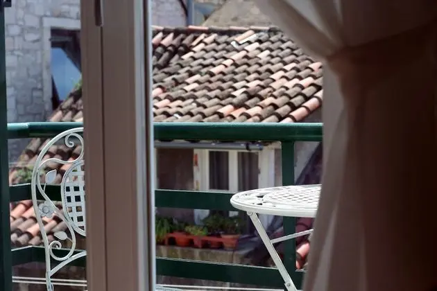 Premium Üç Kişilik Oda