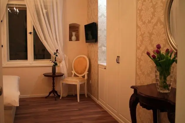 Standard Tek Büyük Yataklı Oda