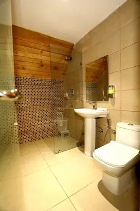 One Bedroom Cottage With Mountain View