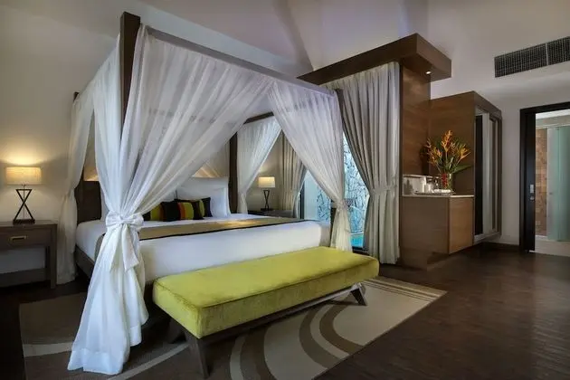 Villa, Göl Manzaralı (No Child Allowed)