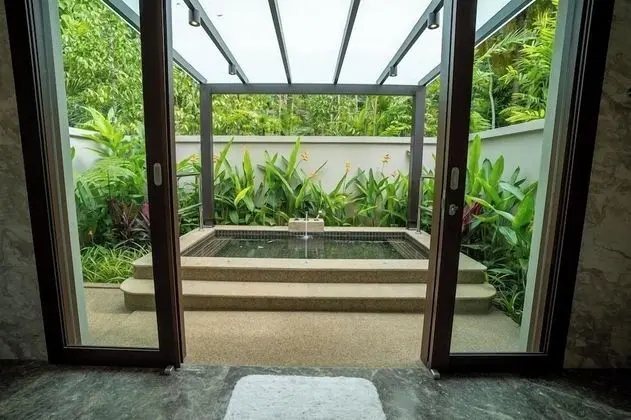 Özel spa küveti